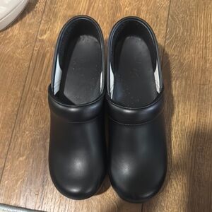 Dansko Black Leather Clogs Sz39